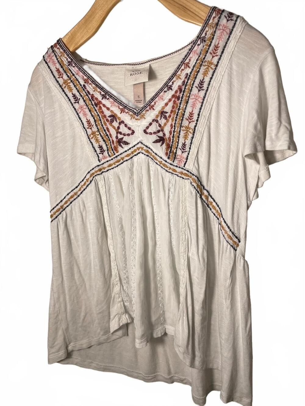 Knox Rose Embroidered White V Neck Short Sleeve Top Womens Size Small White Boho